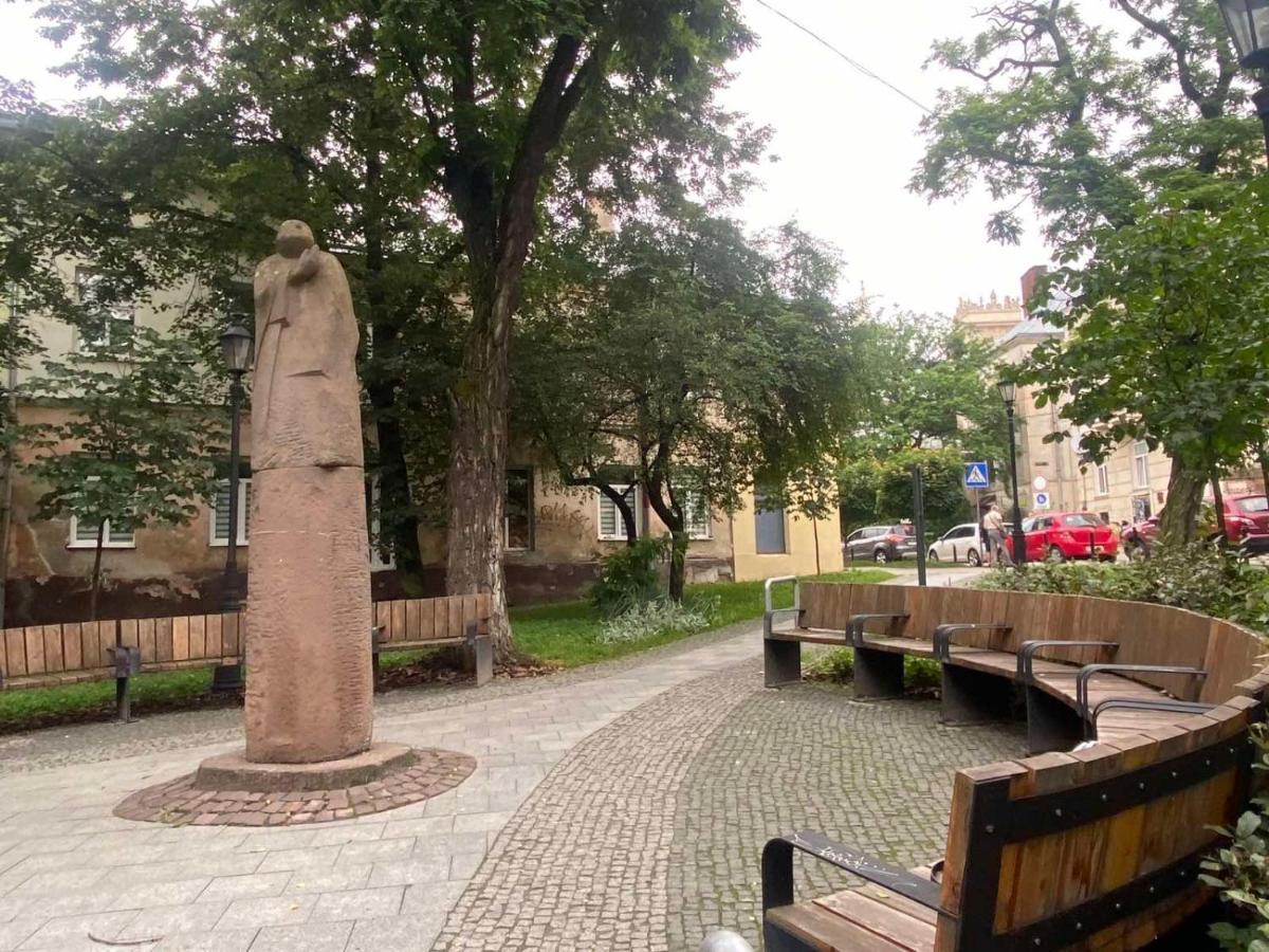 Izuminka V Centre Goroda Львов Экстерьер фото